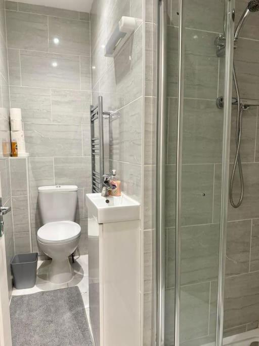 House By Araminta Houslow Appartement Hounslow Buitenkant foto